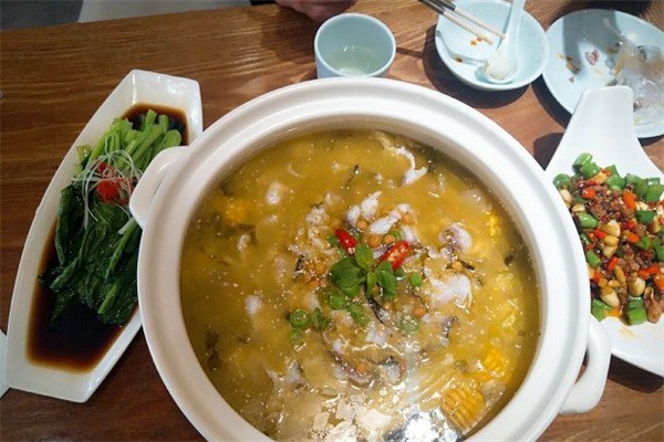 鲁大厨老坛酸菜鱼